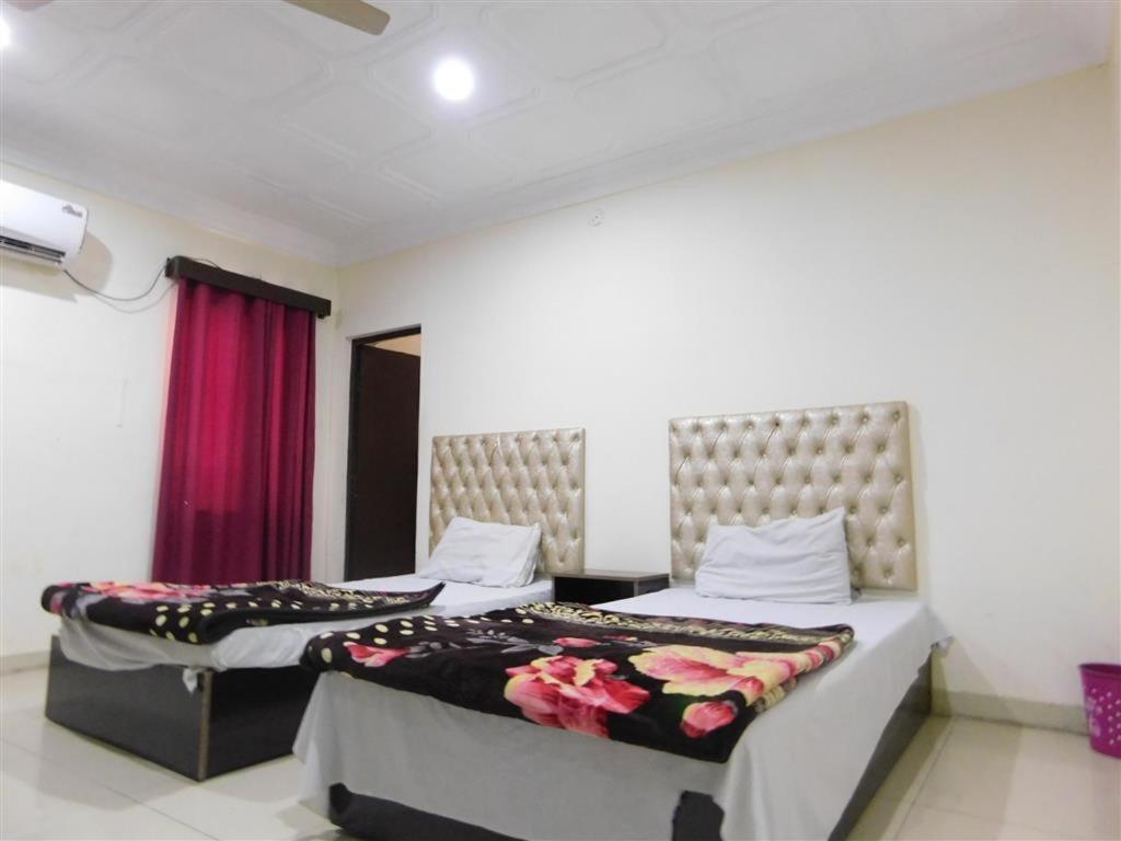 Hotel Humera Bahawalpur Bagian luar foto