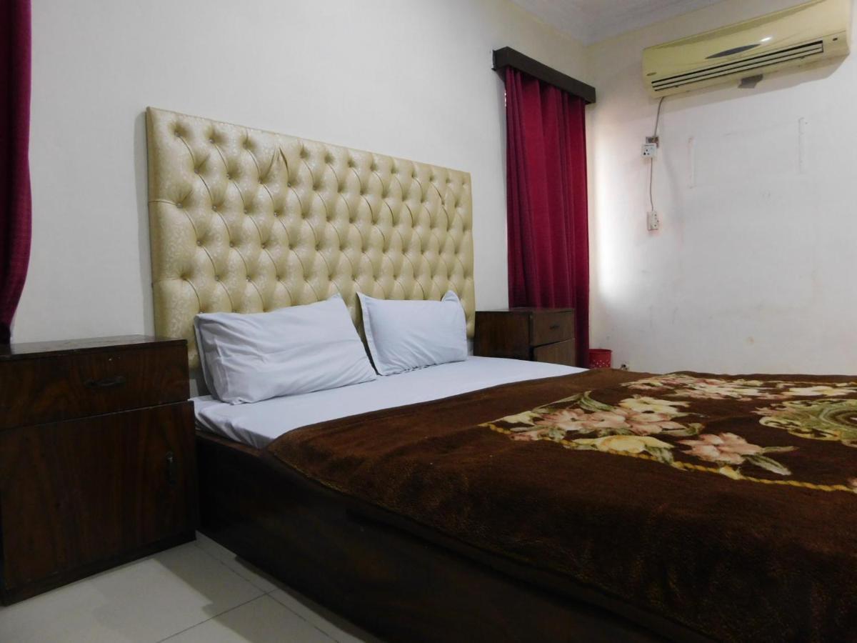 Hotel Humera Bahawalpur Bagian luar foto